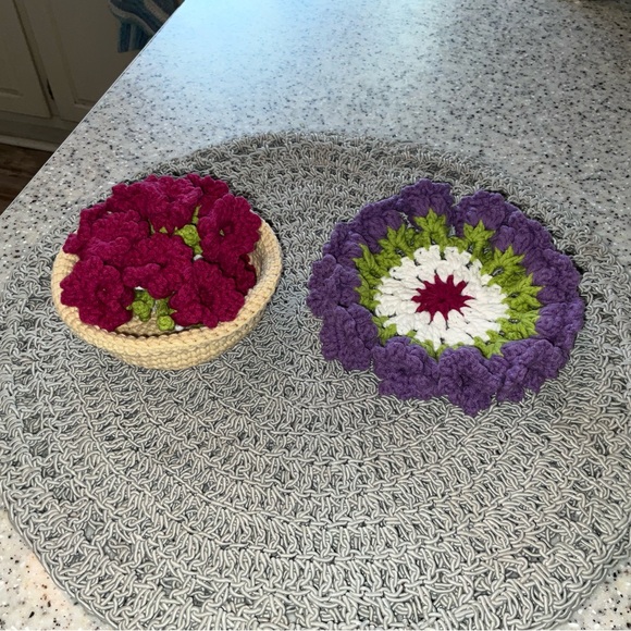 Hand Crafted Crochet Coaster set Tulip Flower Bell with basket Round Cup… - Picture 4 of 9